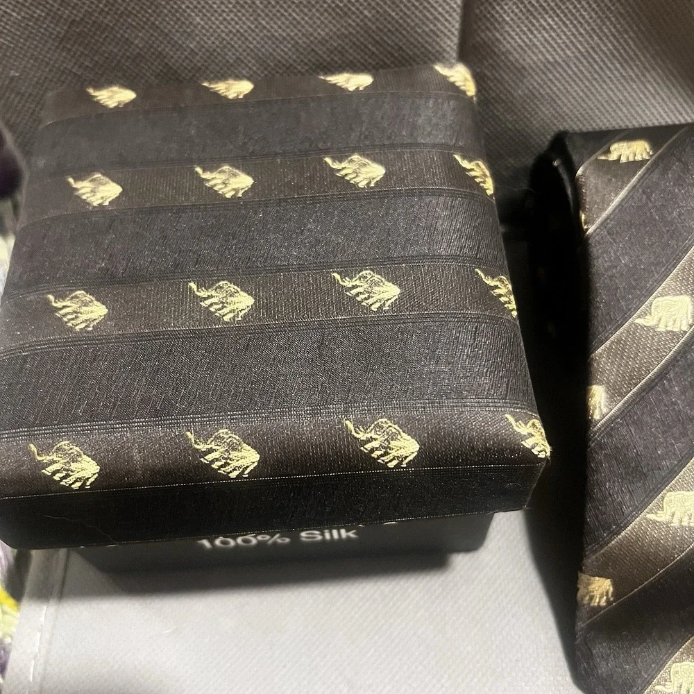 Men's‎ 100% Silk Tie Gift Set Cuff Links, Pocket Square, Tie Elephants